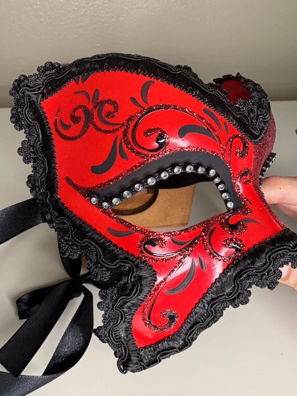 Set of 2 Hand Painted Venetian Carnival Masks | Red & Blue Lace Venezia
